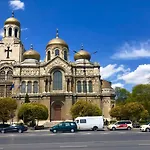 Grand Saharov Appartamento Varna